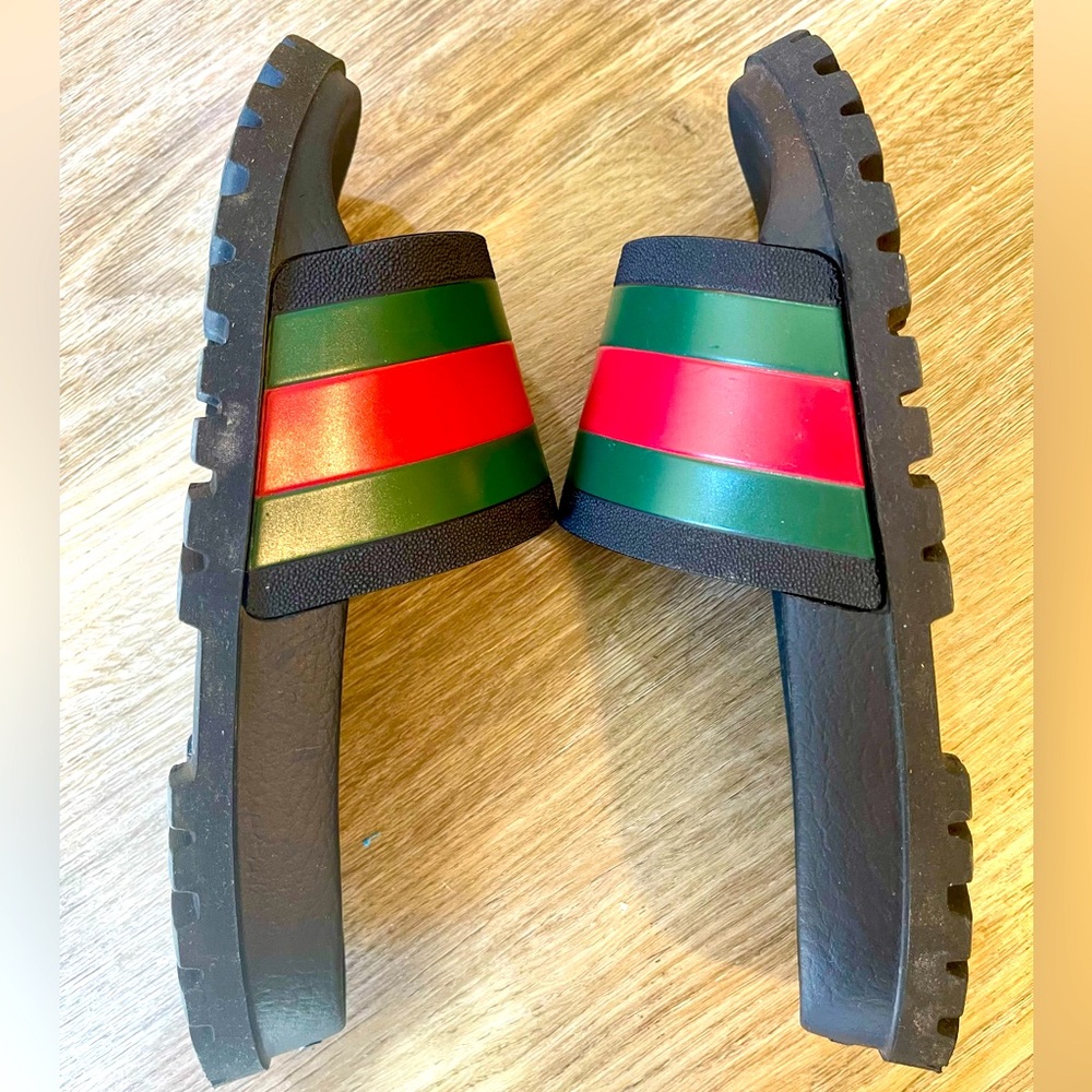 Authentic Gucci Web Slides - Picture 3 of 4